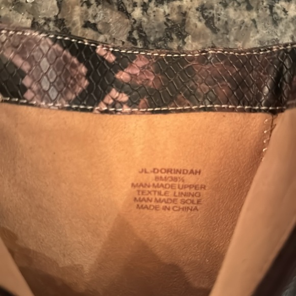 JLO dorindah faux snakeskin boots 8M NWT - Picture 7 of 11